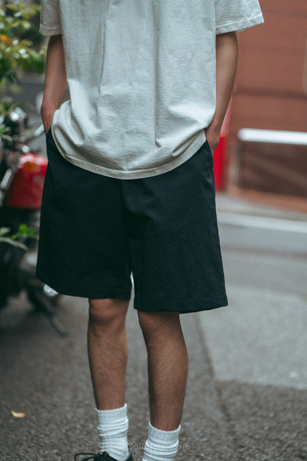 UITU EASY SHORT TROUSERS